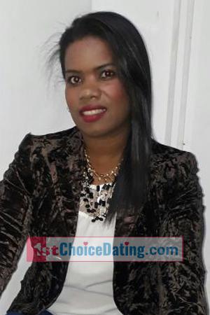 172014 - Yulith Age: 38 - Colombia