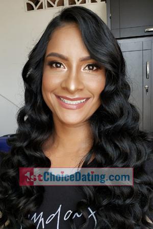 205243 - Daniela Age: 36 - Colombia