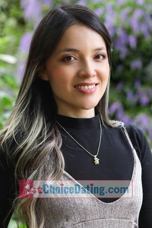 220040 - Silvia Age: 32 - Colombia