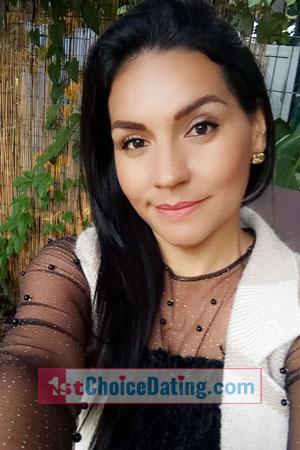 220414 - Andrea Age: 37 - Costa Rica