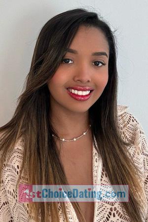 222452 - Grey Age: 24 - Colombia