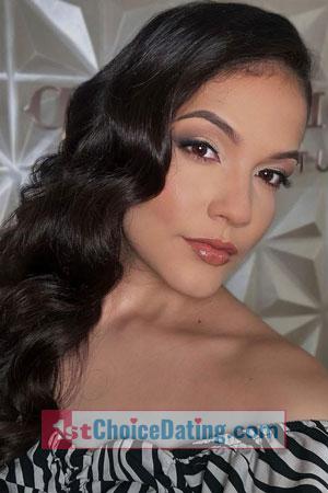 223714 - Laura Age: 22 - Colombia