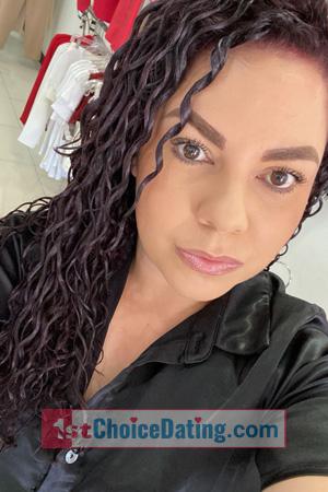 224155 - Silvia Age: 20 - Costa Rica