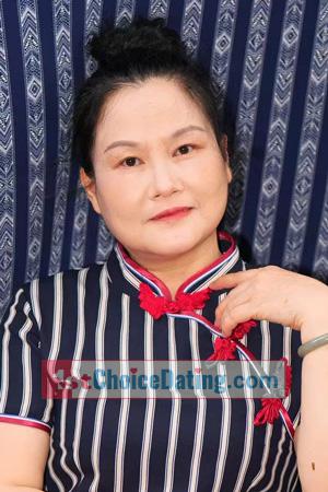 227229 - Isabelle� Age: 56 - China