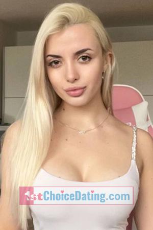 227347 - Daryna Age: 22 - Ukraine