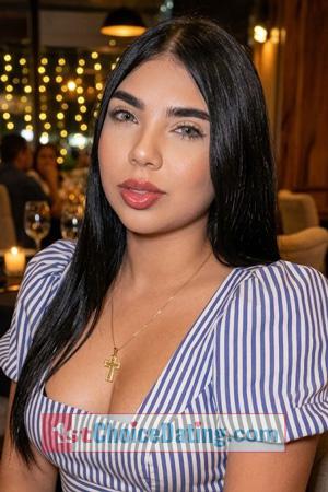 227797 - Estefani Age: 25 - Colombia