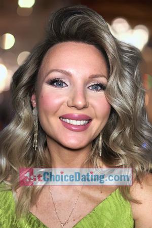 228210 - Anastasia Age: 40 - Russia