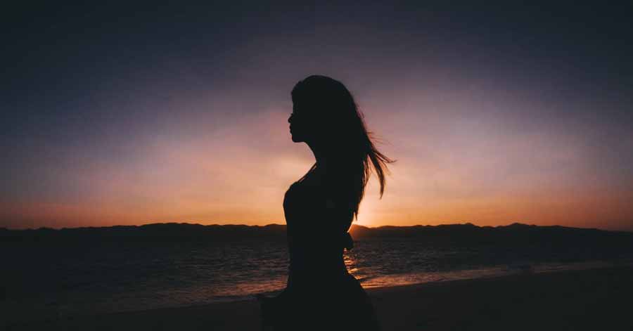 A photo of a woman’s silhouette